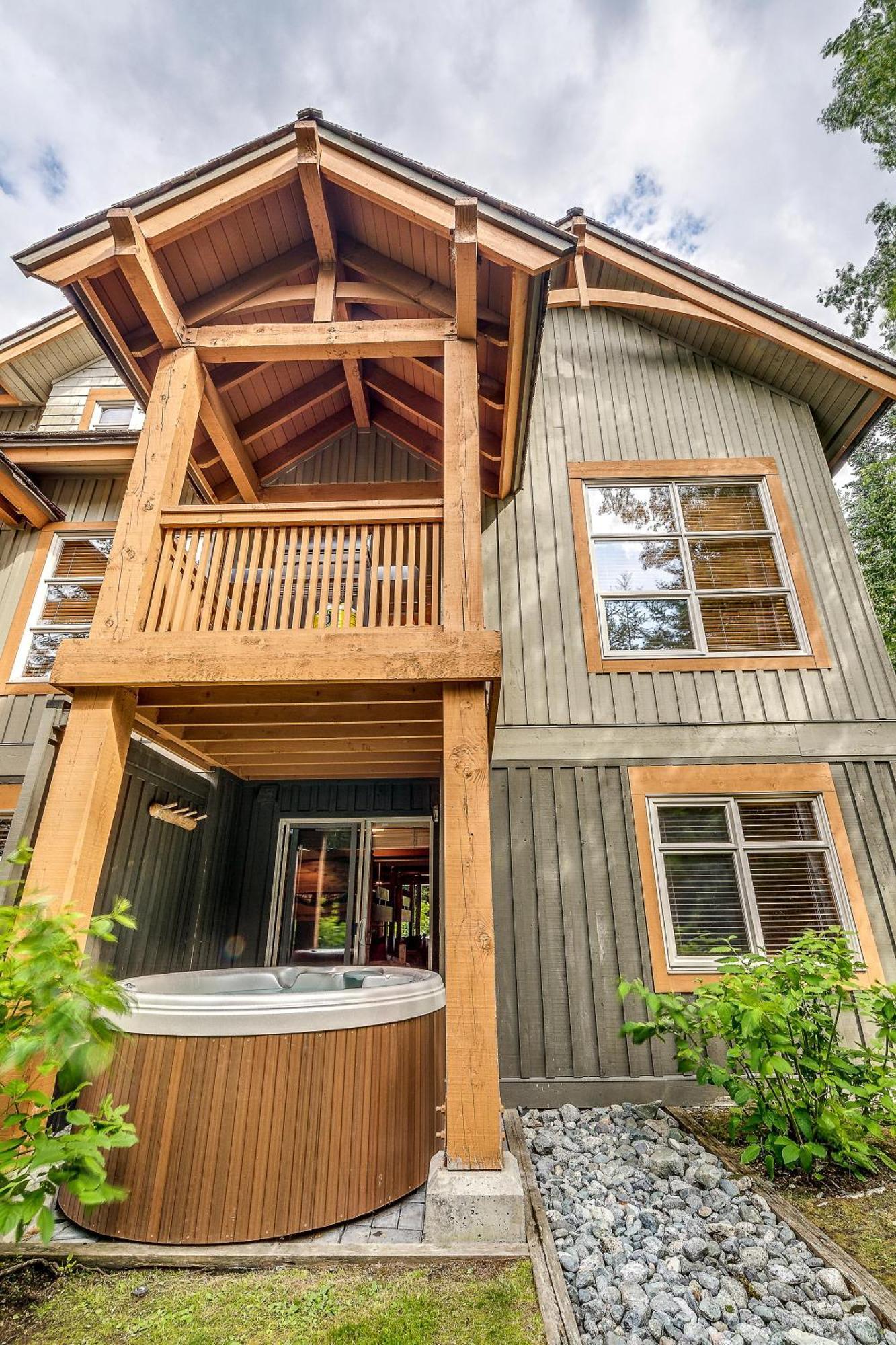 Mountain Star 28 Hot Tub Villa วิสต์เลอร์ ภายนอก รูปภาพ